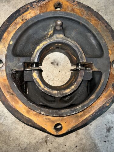 JOHN DEERE A3265R AA3934R MAIN BEARING HOUSING A TRACTOR