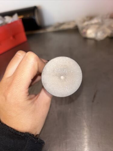 NOS EXHAUST VALVE FOR IH / Fits FARMALL TRACTORS 404179R1 367191R2