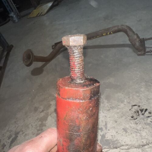 IH Farmall 404 Hydraulic valve W/Handle 378029-R1