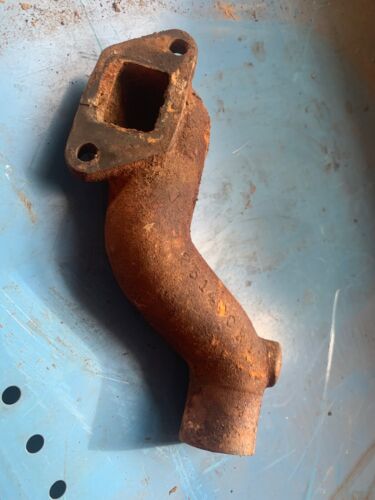 FARMALL Cub Lower Water Pipe