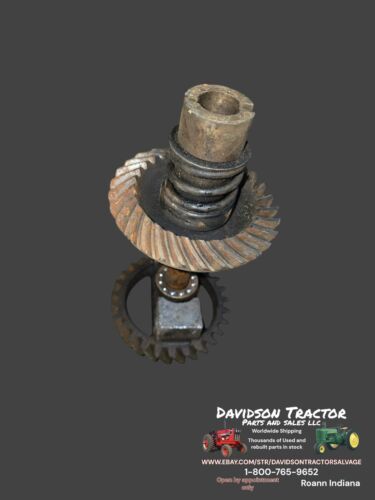 JOHN DEERE A GOVERNOR GEAR With Shaft & WEIGHTS  A3268R  A3339R