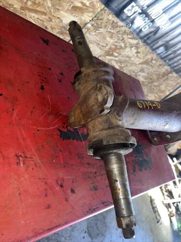 Farmall Super M SM Tractor front pedestal spindle shafts for hubs 6719D