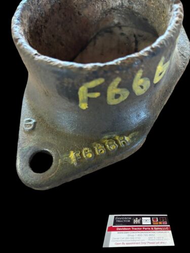 John Deere G Lower Cylinder Head Water Pipe Casting F666R