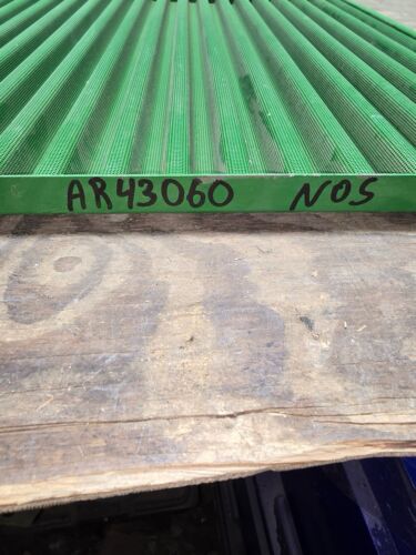 Side Screen fits John Deere 4520 4620 AR43060 NEW OLD STOCK
