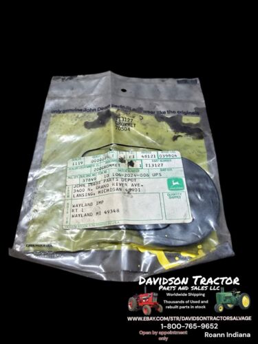 T13127 GROMMET GENUINE JOHN DEERE NEW OLD STOCK