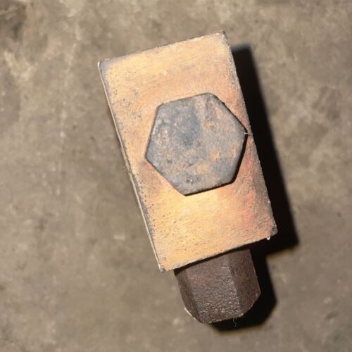 Farmall 400 450 tractor IH front hydraulic line valve port block