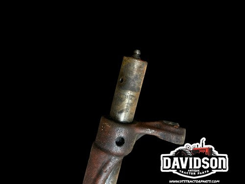 International Clutch Release Fork W/shaft 385-885 Tractors  398342R1