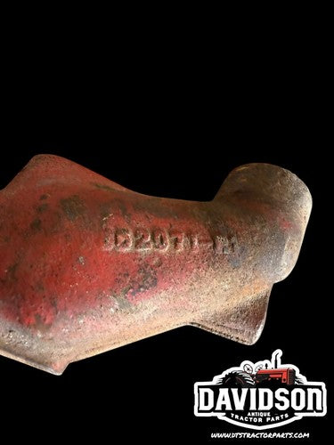 Farmall Cub IH 154 upper water casting 352071-R1 Antique Tractor
