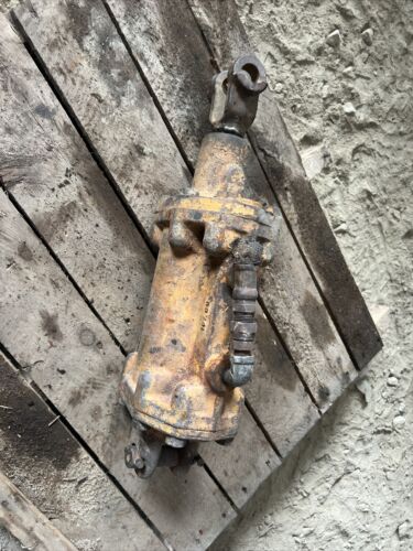 B.F. Avery Tractor AL Hydraulic Cylinder 11'', Part #10A79 Will Need Work