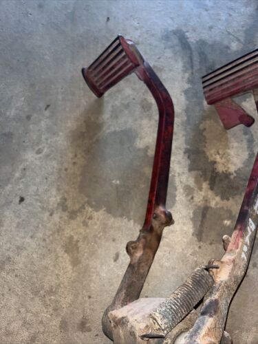 International Harvester 1586 Brake Pedal Assembly Tractor
