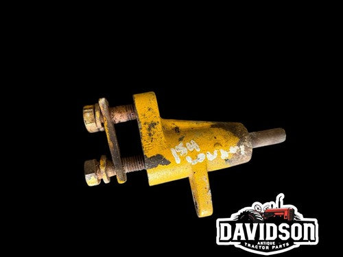 VINTAGE  IH FARMALL CUB LOBOY 184  TRACTOR -ENGINE FAN PULLEY MOUNTING BRACKET