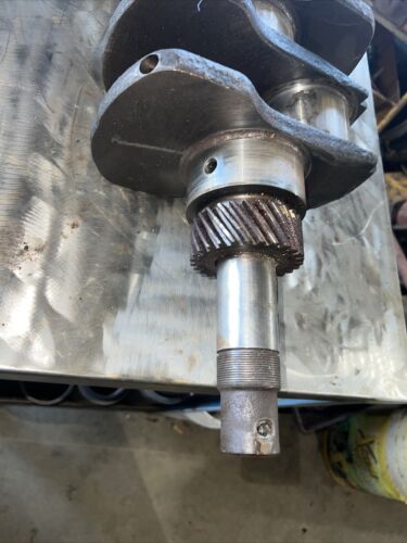 International Farmall SMD Crankshaft IH number 261265R1