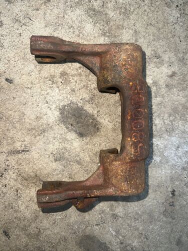 USED CLUTCH BEARING RELEASE FORK FOR FARMALL M MD MTA TRACTOR 5800DB
