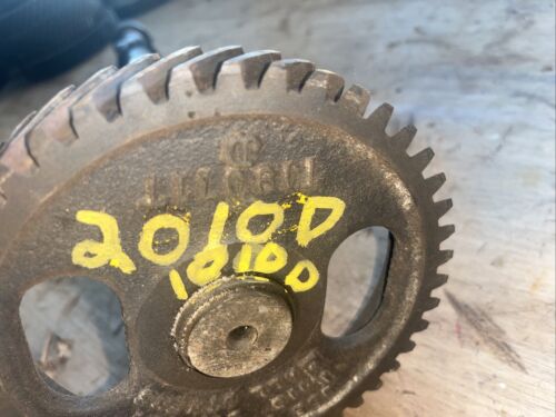JOHN DEERE 1010 / 2010. DIESEL ENGINE CAMSHAFTWITH CAM GEAR