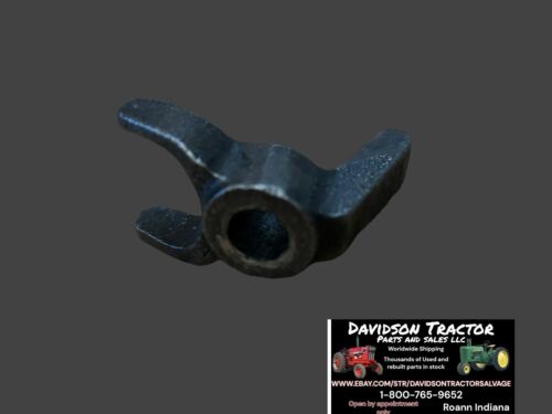 R464R John Deere Injector Nozzle Clamp For R, 70, 80, 720, 820, 730, 830, 840