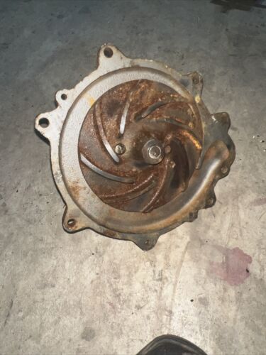 NOS WATER PUMP FITS INTERNATIONAL 966 1466 4166 7488 7288 675806C2 677856C2