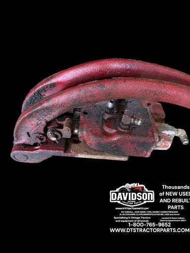 IH Farmall 826 Good Working Brake Valve Assembly W/mounting Bracket And Pedals