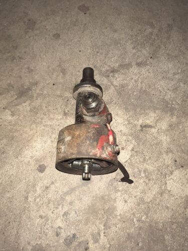 Farmall IH 460 560 tractor engine motor distributor drive w/ tachometer drive