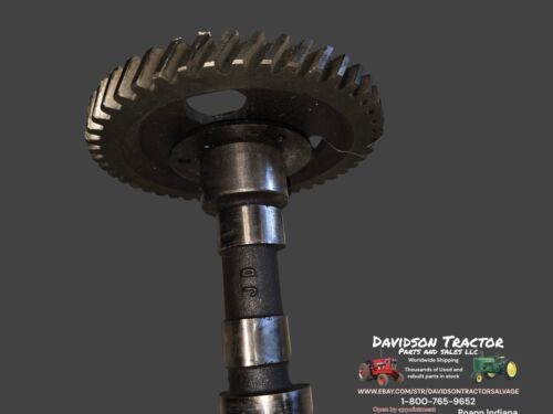 Used Camshaft fits John Deere 500 500A 500B 500C 510 500 3010 3020 500 R32424