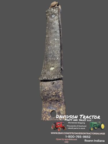 A JOHN DEERE FUEL TANK SUPPORT  BRACKET