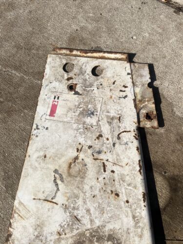 International IH Farmall 706 Front Left Side Panel