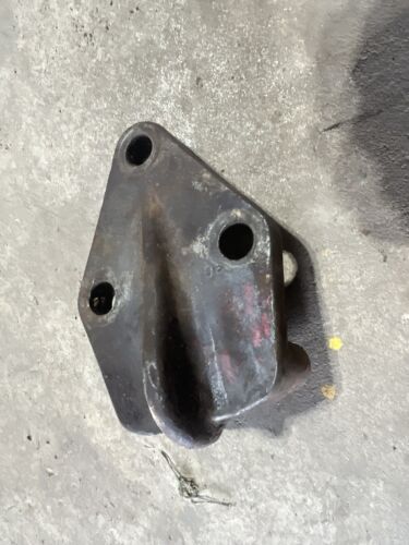 International 460 Utility Front Axel Ball Mount Antique Tractor