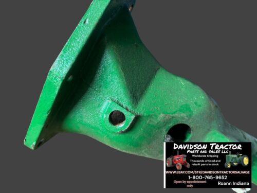 D2966R John Deere D Upper Water Pipe Fanshaft Mount Fits SN 143,800 and up Nice!