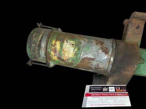 John Deere unstyled US B air cleaner top casting AB327R AB327