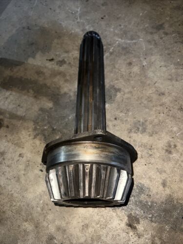 Farmall M IH tractor ORIGNAL transmission drive shaft for gears too pinion