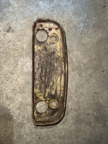IHC Farmall 140 Rod Holder Bracket
