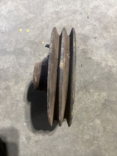 International Tractor  Crankshaft Damper 9” Pulley 606-786-C92 Antique Tractor
