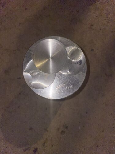 International 188, 236, 282 Diesel (318377R2) Piston