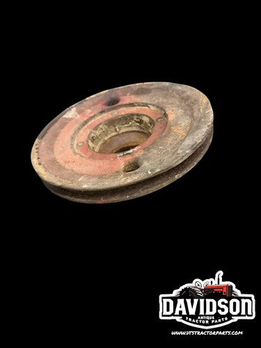 International 574 D239 Engine Crankshaft Pulley  3138838R2 Antique Tractor