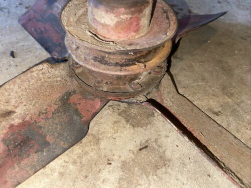 ORIGINAL IH FARMALL IY69 POWER UNIT TRACTOR MOTOR BALER COOLING FAN RAT ROD.