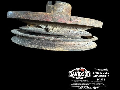 IHC Farmall 656 Utility Front Crankshaft Pulley 702136-C1 Antique Tractor