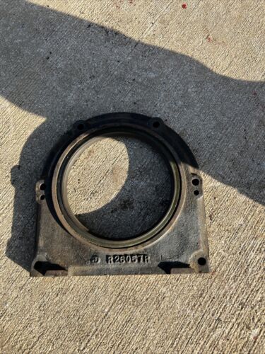JOHN DEERE 4040 4050 4250 44404760 4955++  Rear Engine Oil Seal Housing R78124