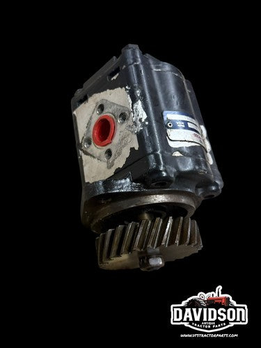 F0NN600AA Auxiliary Hydraulic Pump 81863197 For Ford 8240 7740 7840 6640 TS110