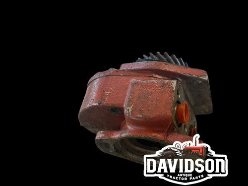 Farmall IH 300 350 tractor Good hydraulic pump assembly w/ drive gear