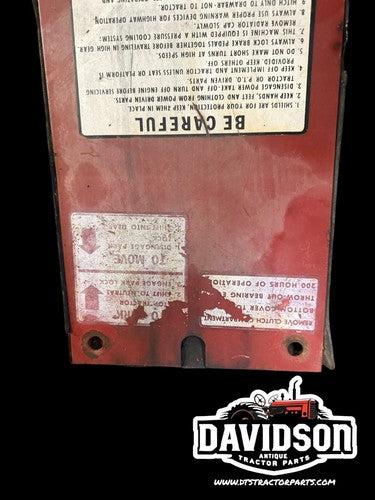 IH FARMALL 806 1456 PARK LOCK COVER  Antique Tractor 826