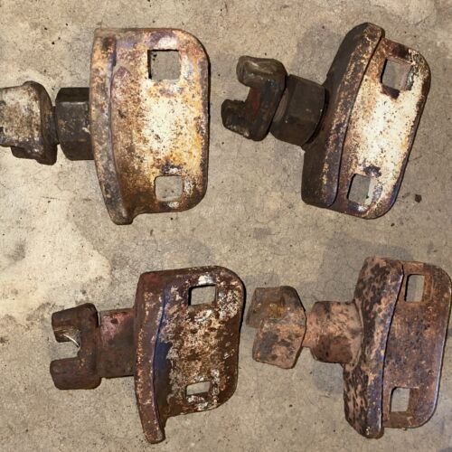 Farmall 350 utility spin out wheel Clamps Set Of 4
