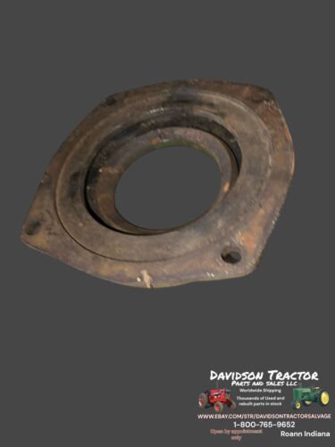 JOHN DEERE 50 OIL SLINGER HOUSING B3029R ANTIQUE TRACTOR