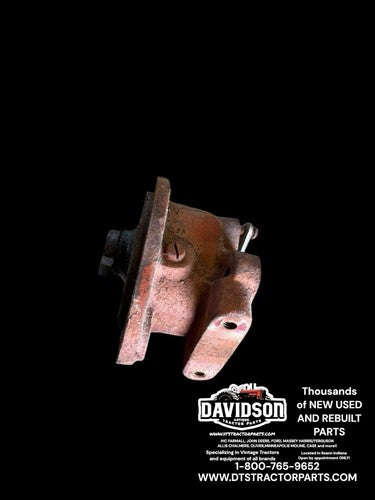 IH International Farmall C-135 Distributor Drive Housing Antique Tractor
