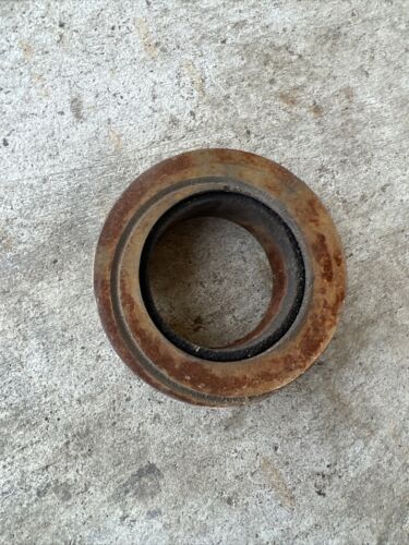 1935 Unstyled John Deere B tractor JD Engine Motor main crank seal