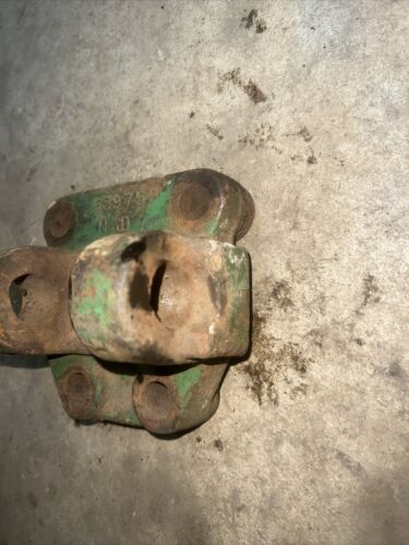 Used Center Link Bracket #R39759 John Deere 4230 4030 4020 2520 3020 2510 4000