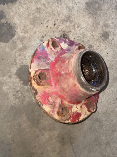 Farmall International Harvester 240 340 330 404 444 Front Axel Hub