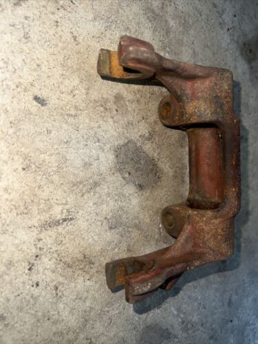 USED CLUTCH BEARING RELEASE FORK FOR FARMALL M MD MTA TRACTOR 5800DB