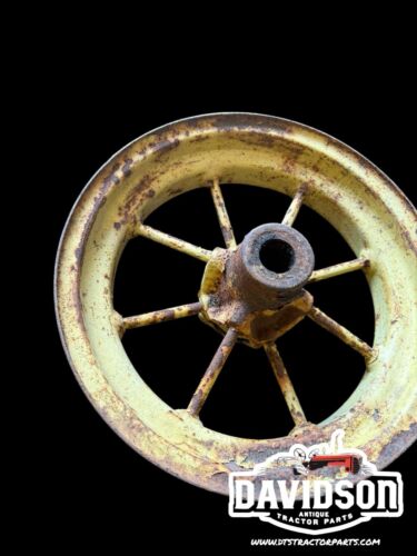 John Deere 4x16 Round Spoked Implement Rim 4 Bolt Hub Cap Antique Tractor