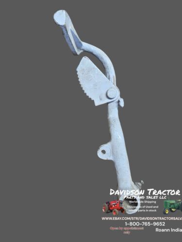 1940 John Deere L tractor JD right brake pedal L604T & lock latch bracket