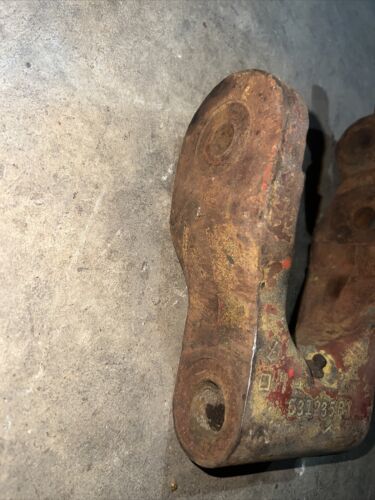 Center Steering Arm IH International 531235R1 USED