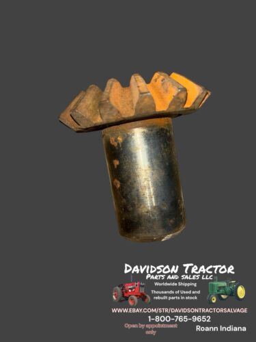 John Deere Unstyled B US B PTO Gear B586R Antique Tractor
